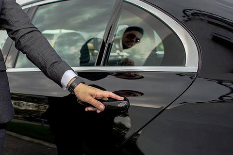 Melbourne Airport (AVV) To City Center To Airport - Private Transfer - Accommodation Perth 2