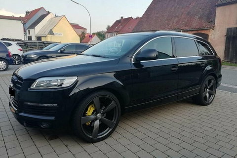 Audi Q7 SUV Melbourne Airport To CBD - Perth Resorts 4