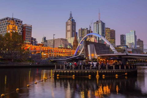 Melbourne Airport Transfers: Melbourne To Melbourne Airport MEL In Luxury Car - Accommodation Perth 6
