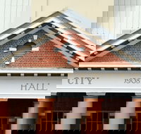 Maryborough City Hall - Accommodation Perth