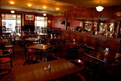 Gilroy's Hotel - Accommodation Perth 0