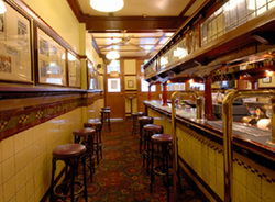 Fortune Of War Hotel - Accommodation Perth 1