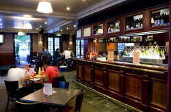 Ryans Paragon Hotel - Accommodation Perth 1