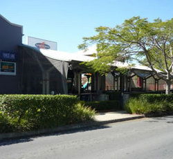 Forest Lake Hotel - Accommodation Perth 1