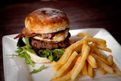 Cross Keys Hotel - Accommodation Perth 3