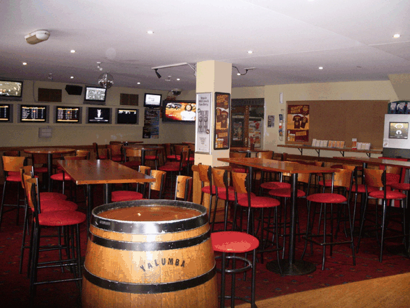Mermaid Beach Tavern - Accommodation Perth 3
