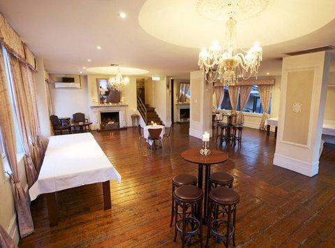 Provincial Hotel - Accommodation Perth 3
