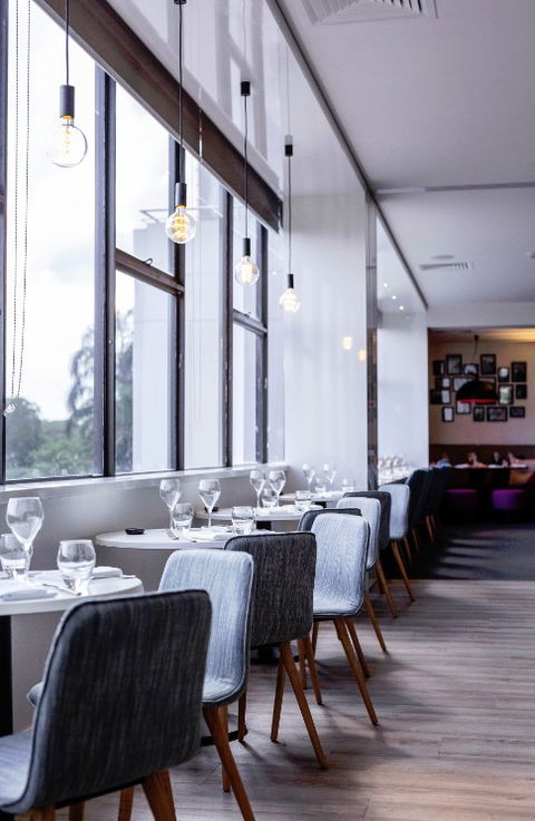 MRepublic Restaurant, Bar And Lounge - Accommodation Perth 5