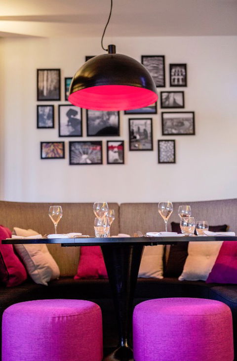 MRepublic Restaurant, Bar And Lounge - Accommodation Perth 6