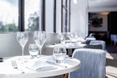MRepublic Restaurant, Bar And Lounge - Accommodation Perth 7