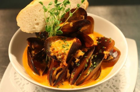 Garlic Clove Restaurant - Accommodation Perth 3