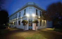 O'Connells Centenary Hotel - Perth Resorts 0
