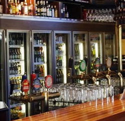 Globe Trotters Bar - Accommodation Perth 2