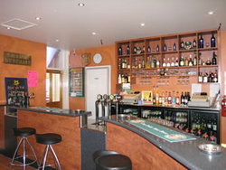 Sportsmans Hall Hotel - Accommodation Perth 2