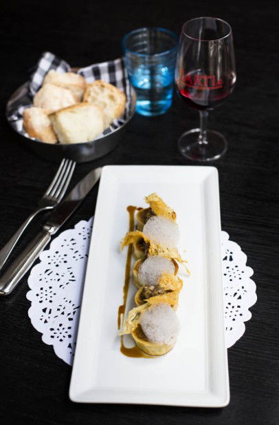 Sarti Restaurant - Accommodation Perth 9