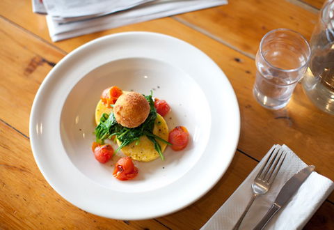 A Bite To Eat, A Drink As Well - Accommodation Perth 2