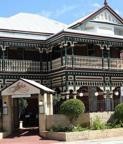 Julios - Accommodation Perth 0