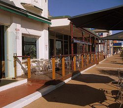 Stella's Dromana Hotel - Accommodation Perth 2