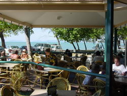 Apres Beach Bar & Grill - Palm Cove - Accommodation Perth 2