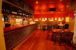 Golden City Hotel - Accommodation Perth 3