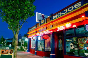 Mojo's Bar