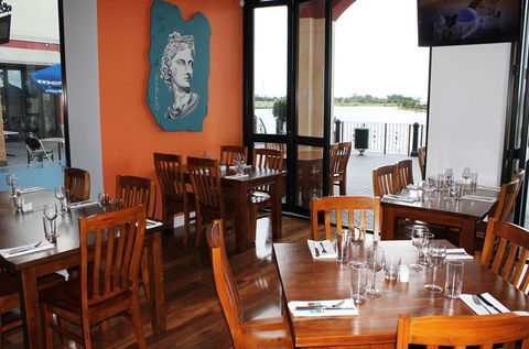 Athenia Restaurant & Bar - Accommodation Perth 2