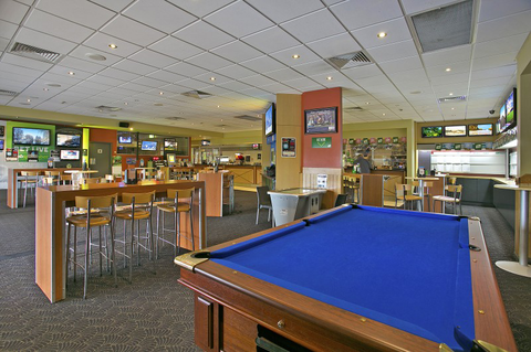 Lakeside Village Tavern - Accommodation Perth 2