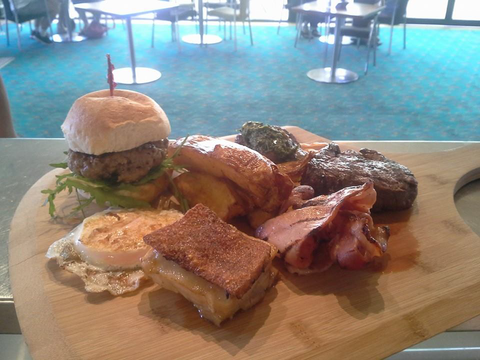 Salamander Tavern - Accommodation Perth 4