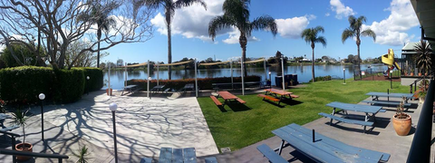Smithtown Riverview Hotel - Accommodation Perth 2