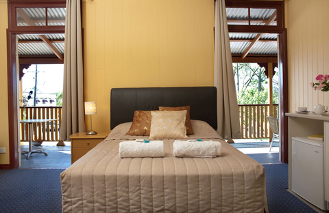 Yandina Hotel - Accommodation Perth 1