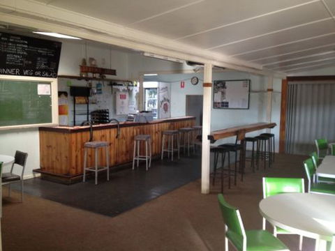 Star Hotel Motel - Perth Resorts 2