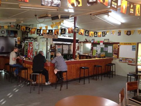 Star Hotel Motel - Perth Resorts 3