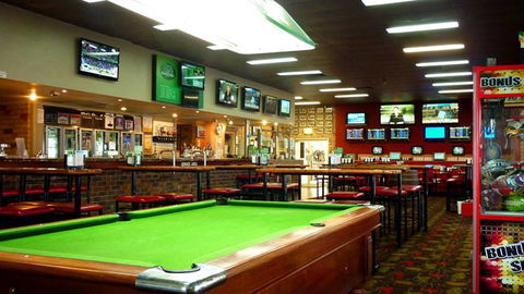 Green Valley Hotel - Accommodation Perth 3