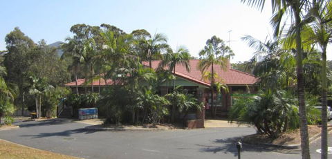 Valla Beach Tavern - Perth Resorts 3