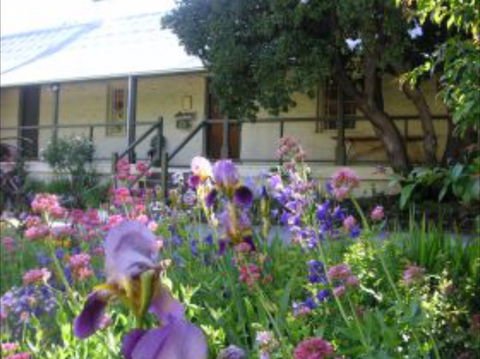 Raglan Art Award Exhibition - Accommodation Perth 0