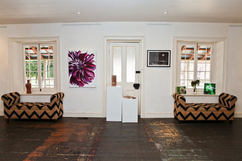 Raglan Art Award Exhibition - Accommodation Perth 1