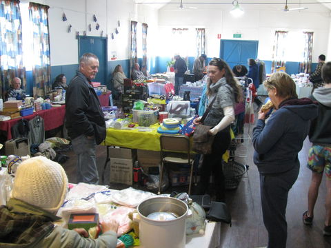 Trash And Treasure At East Kurrajong - Perth Resorts 2