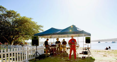 Watsons Bay Spring Market - Accommodation Perth 2