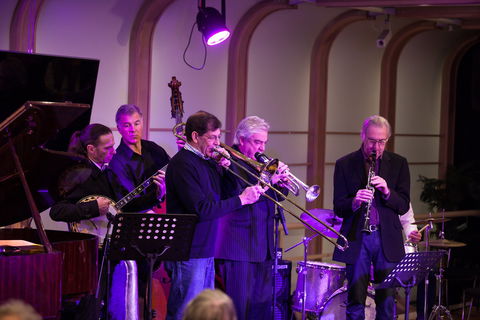 Devonport Jazz - Accommodation Perth 1