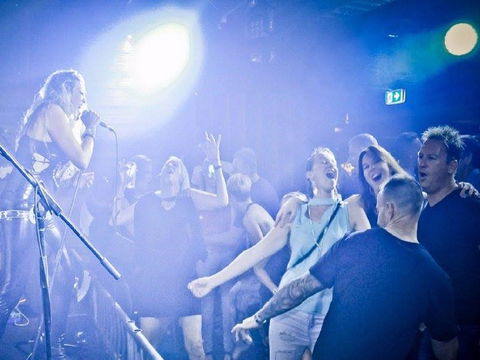 Karaoke At The Avenue - Accommodation Perth 0