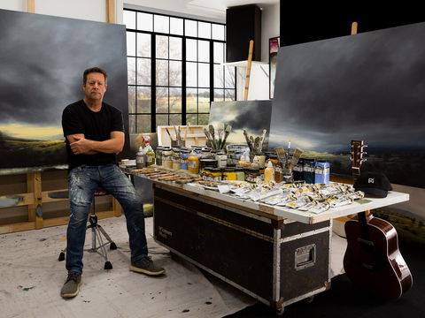 Peter Watts: A Moment In Time – In Paint - Perth Resorts 0