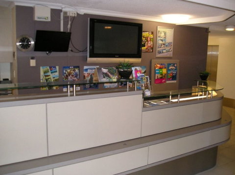 Beachfront Towers - Accommodation Perth 2