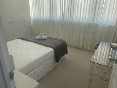 Beachfront Towers - Accommodation Perth 3