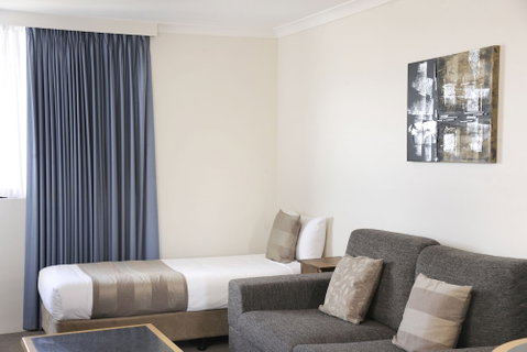 Lodestar Waterside Apartments - Accommodation Perth 3