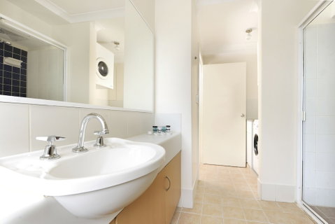 Lodestar Waterside Apartments - Accommodation Perth 5
