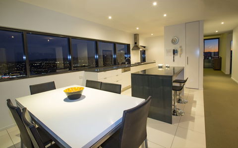 Ultra Broadbeach - Accommodation Perth 5
