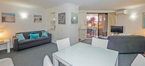 Burleigh On The Beach Holiday Apartments - Accommodation Perth 5