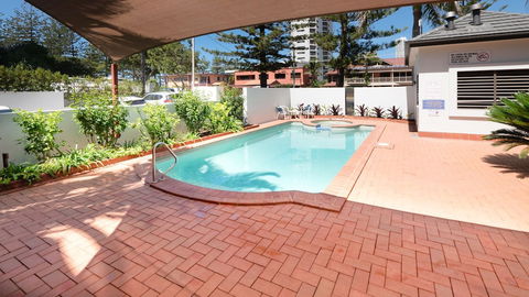 Burleigh On The Beach Holiday Apartments - Accommodation Perth 1