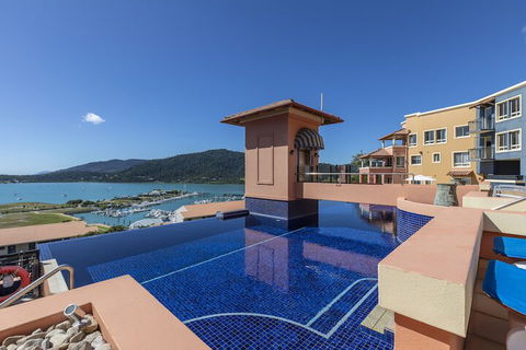 Martinique Whitsunday - Perth Resorts 6