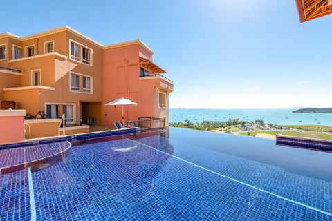 Martinique Whitsunday - Perth Resorts 5